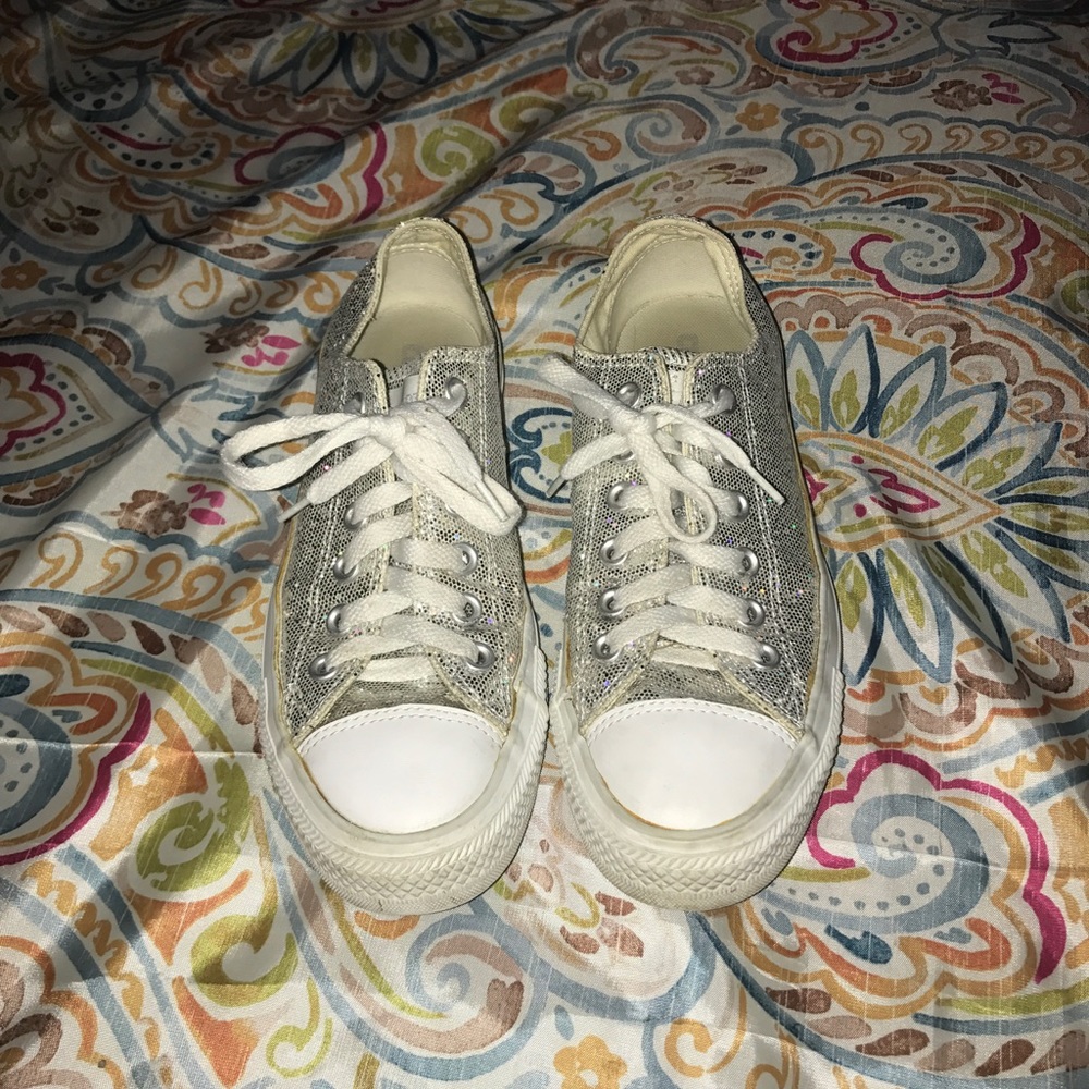 Sparkly Converse ✨
